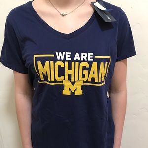 BNWT Michigan V-Neck T-Shirt